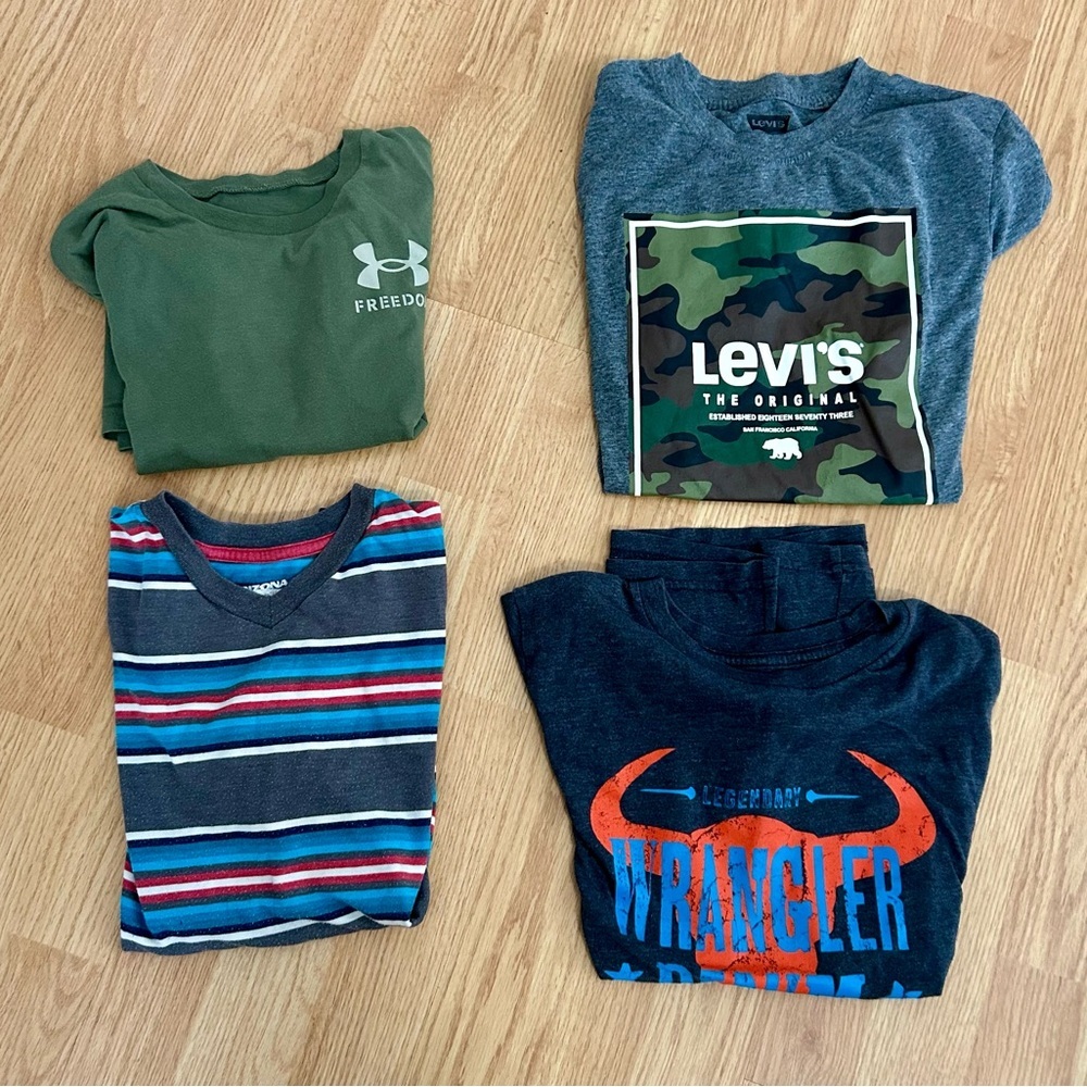 Boys shirts mixed lot of 4 Levi/wrangler/under Armour/arizona size medium/large
